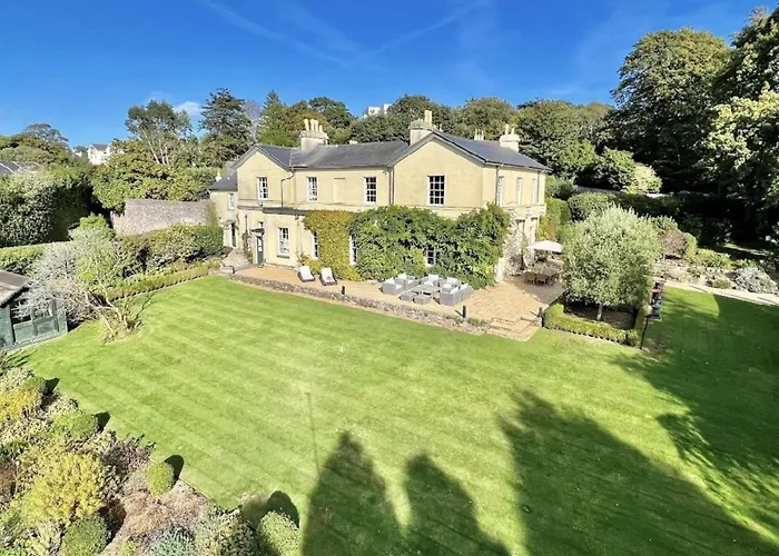 Meadfoot Manor